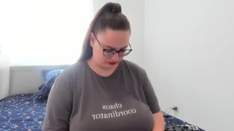 Amira Vyxen online show from May 4, 6:17 am