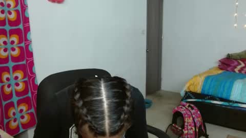 amitlu_ online show from October 6, 4:12 pm