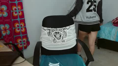 amitlu_ online show from October 3, 1:16 pm