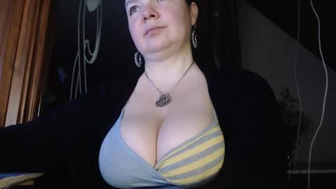 Snapshot of amorelara chatting on January 28, 4:50 am amorelara online show from January 28, 4:50 am