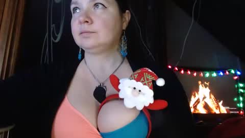 Snapshot of amorelara chatting on December 31, 5:33 am amorelara online show from December 31, 5:33 am