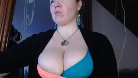 Snapshot of amorelara chatting on January 23, 7:00 am amorelara online show from January 23, 7:00 am