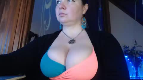 Snapshot of amorelara chatting on January 12, 8:46 am amorelara online show from January 12, 8:46 am