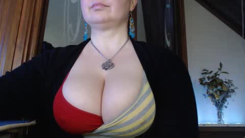 Snapshot of amorelara chatting on March 8, 6:30 am amorelara online show from March 8, 6:30 am