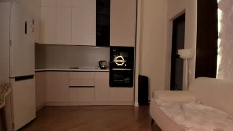 Amy Akime online show from July 20, 3:42 am