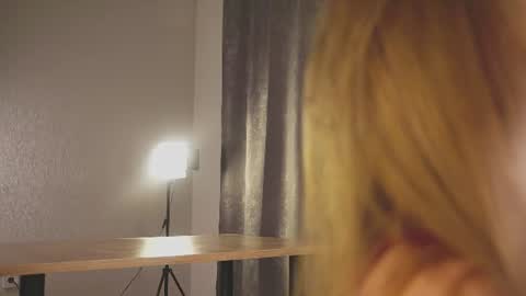amy_boo_mimi online show from August 5, 6:47 pm