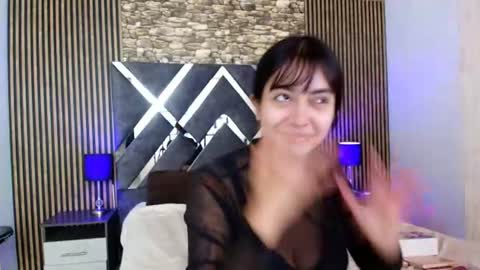 Amy online show from July 7, 12:30 pm