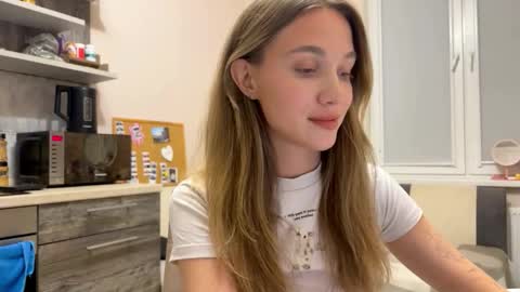 Amy Chill online show from December 4, 5:03 pm