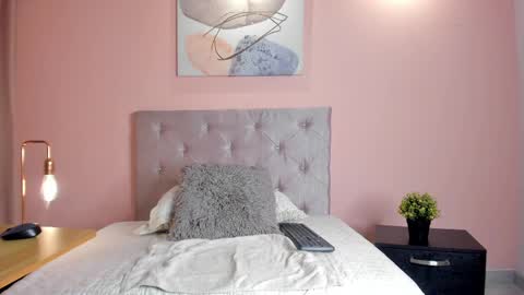 Amy Evans online show from March 1, 7:04 pm