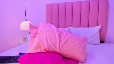 Aleja   online show from October 26, 3:35 am