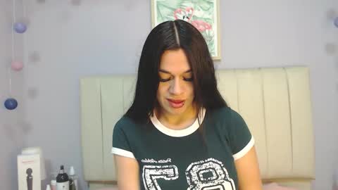 Amy online show from November 25, 1:35 pm