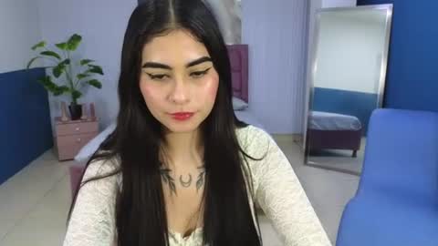 Amy online show from August 5, 8:15 pm