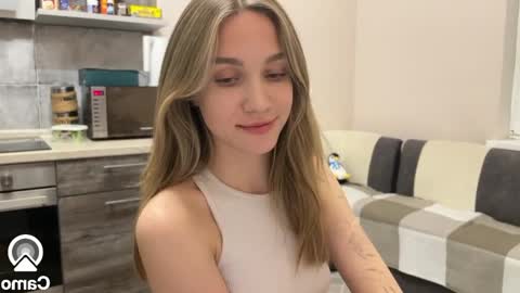 Snapshot of amy_meoww chatting on December 12, 5:15 pm amy_meoww online show from December 12, 5:15 pm