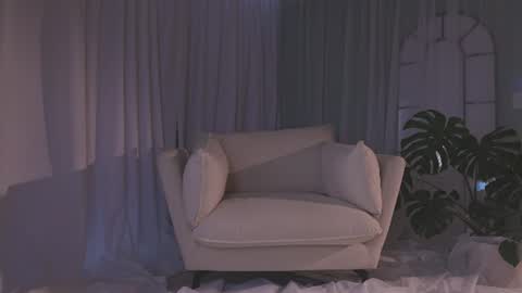 Amy Armstrong online show from July 9, 9:50 pm