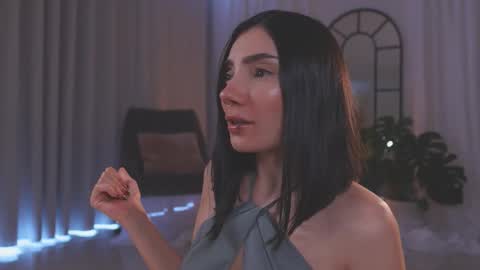 Amy Armstrong online show from November 10, 8:37 pm