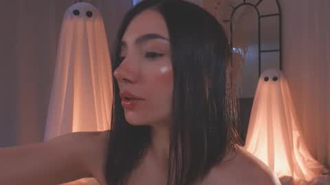 Amy Armstrong online show from October 19, 2:08 pm