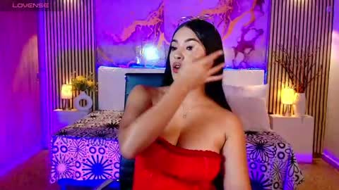 amyjohnsonn online show from August 6, 5:14 am