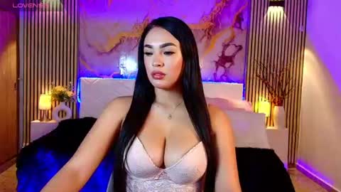 amyjohnsonn online show from July 4, 6:53 am