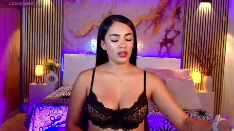 amyjohnsonn online show from July 12, 6:25 am