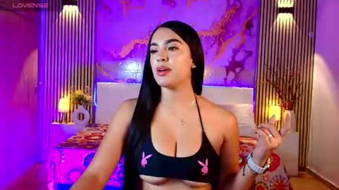 amyjohnsonn online show from July 10, 6:14 am