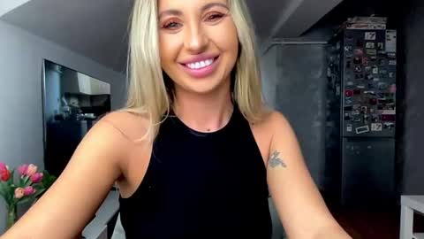 amyroberta92 online show from February 2, 8:02 am