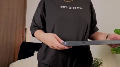 Aleja  online show from November 16, 1:33 pm