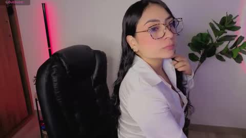 Snapshot of amyross1 chatting on October 2, 5:34 am Aleja online show from October 2, 5:34 am