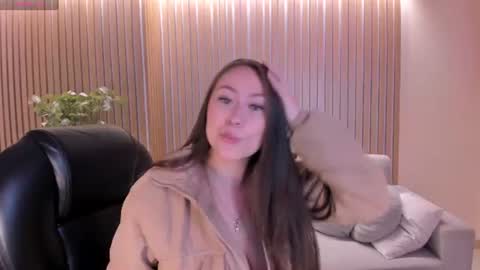 AMY R  online show from July 21, 4:13 am