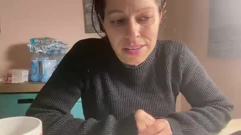 Amy Smilez online show from January 22, 1:00 pm