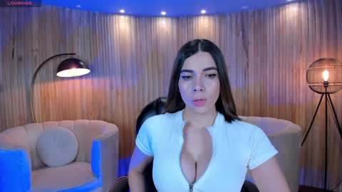 Snapshot of amywalker_ chatting on January 4, 10:16 am AMY WALKER online show from January 4, 10:16 am