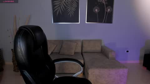 Snapshot of amywalker_ chatting on February 3, 10:25 am AMY WALKER online show from February 3, 10:25 am