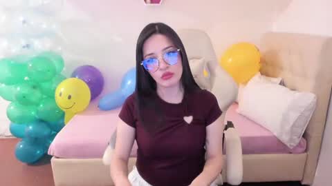 Im anna but you can call me as you want online show from July 14, 10:25 pm
