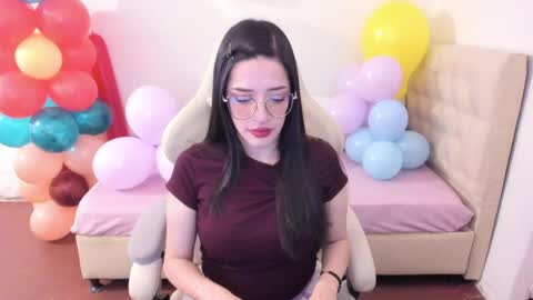 Im anna but you can call me as you want online show from June 4, 9:08 pm