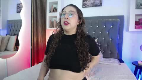 Ana Moon  online show from June 5, 4:49 am