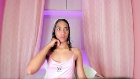 anaacollins_ online show from August 2, 12:41 pm