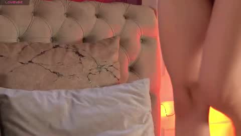 Ana online show from July 30, 9:04 pm