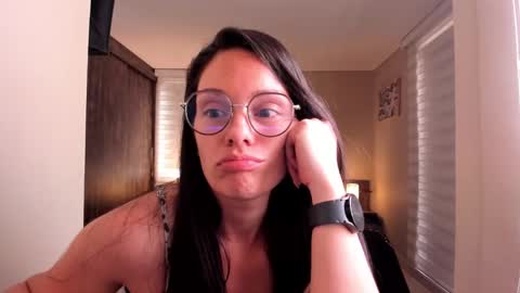 Snapshot of anabel_25 chatting on March 5, 4:24 pm Anabel online show from March 5, 4:24 pm