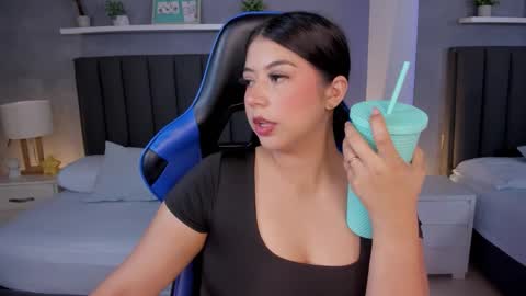 A N A online show from January 16, 8:49 pm