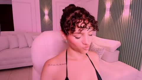 Anahi Curlie online show from April 17, 3:19 am