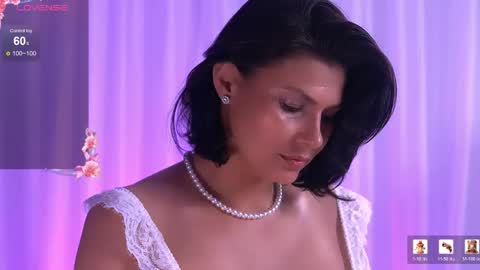Anais online show from April 20, 2:36 am
