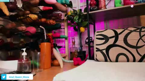 Snapshot of anal_queen_mona chatting on October 8, 6:34 pm SING UP JOIN FAN CLUB FOLLOW LIKE online show from October 8, 6:34 pm