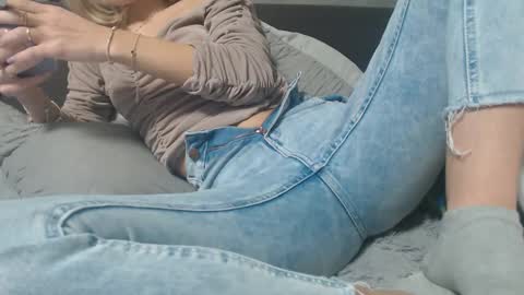 Snapshot of analove200 chatting on February 18, 4:38 pm analove200 online show from February 18, 4:38 pm