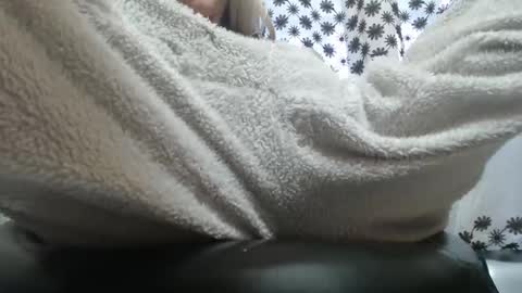 Snapshot of analove200 chatting on February 27, 5:34 am analove200 online show from February 27, 5:34 am