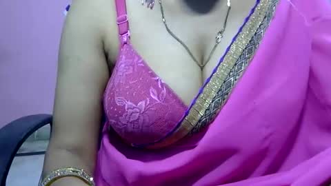 Snapshot of anamika794088 chatting on September 10, 5:46 pm anamika794088 online show from September 10, 5:46 pm