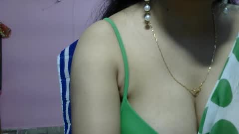Snapshot of anamika794088 chatting on February 18, 12:17 pm anamika794088 online show from February 18, 12:17 pm