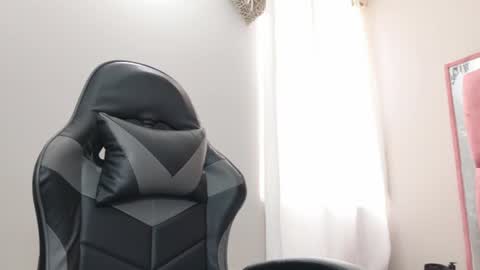 ana  online show from June 15, 1:55 pm