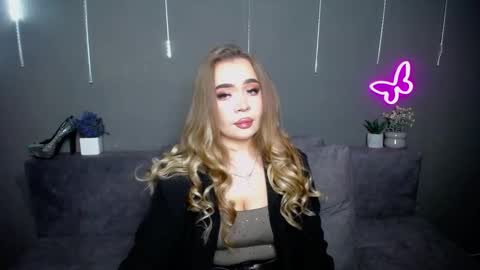 anastacyyellig online show from February 25, 10:30 pm