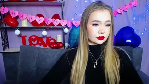 anastacyyellig online show from February 13, 8:13 pm