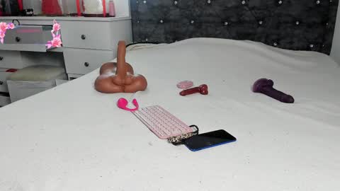 Snapshot of anastasia_danger1 chatting on February 24, 12:14 pm ANASTASIA DANGER online show from February 24, 12:14 pm