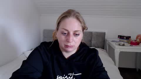 Snapshot of andorphina chatting on October 9, 9:24 am Andorphin online show from October 9, 9:24 am